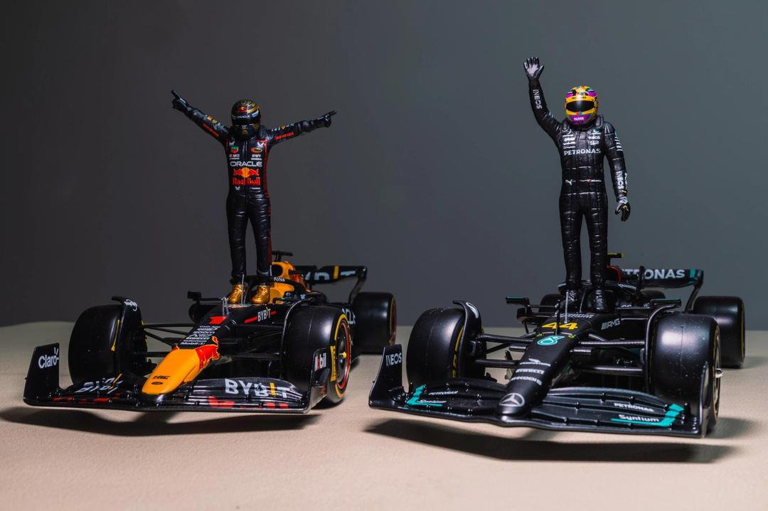 包含红牛车队险胜梅赛德斯,汉密尔顿高光表现的词条 包含红牛车队险胜梅赛德斯,汉密尔顿高光表现的词条