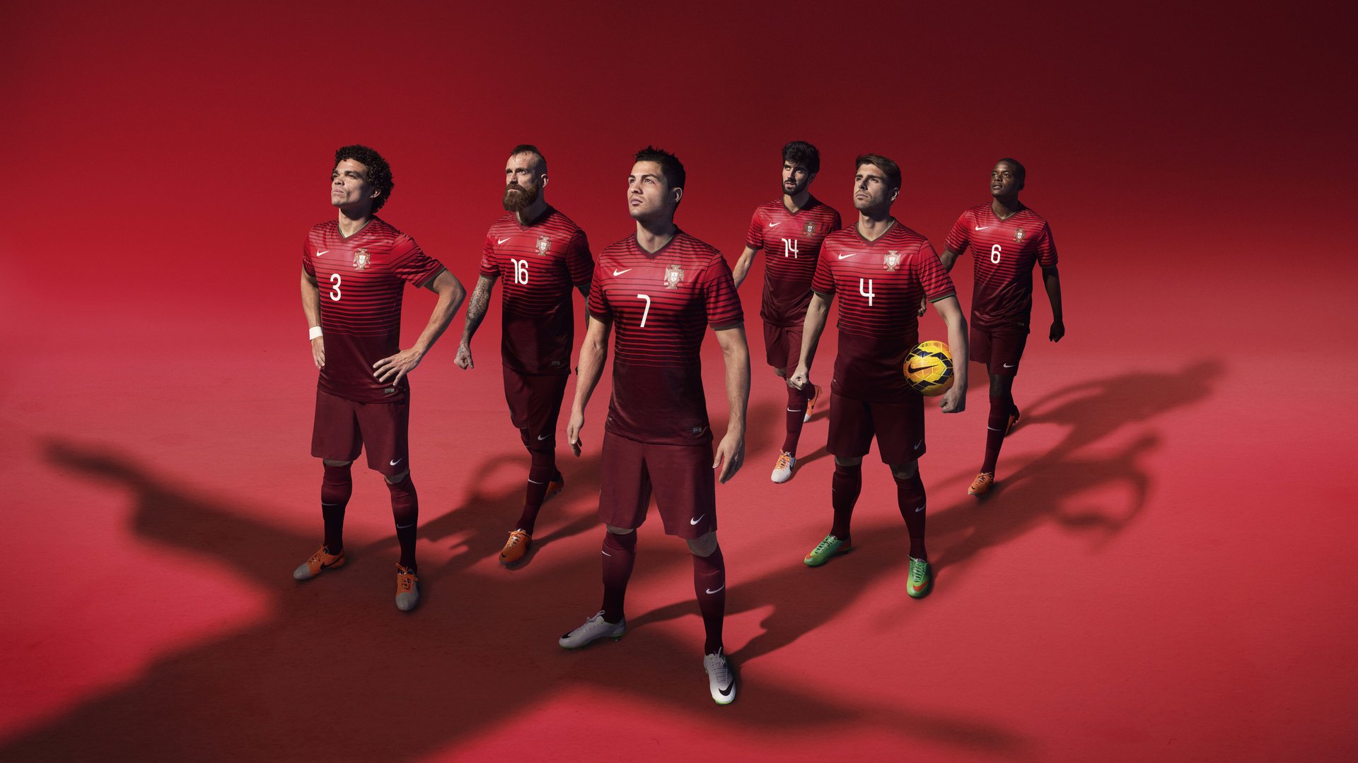 特奥一剑封喉终结沙特奇迹，罗马军团强行改写亚洲足球叙事